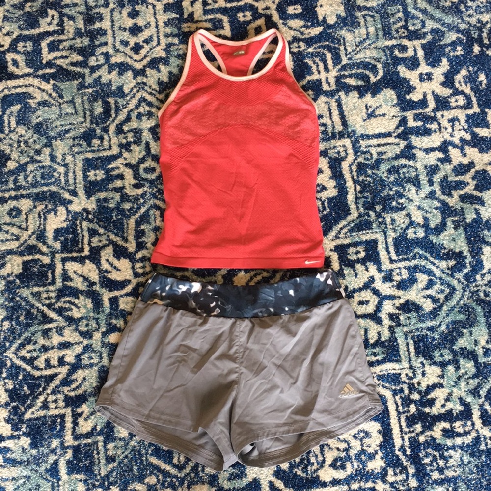 Nike top